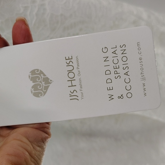 JJs House White V-neck Lace Midi Length Lace Overlay Sleeveless Wedding Dress - Picture 6 of 9